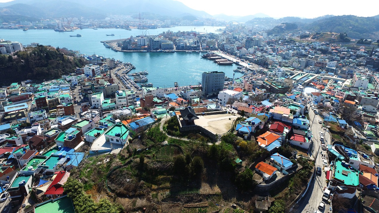 Dongpirang Village